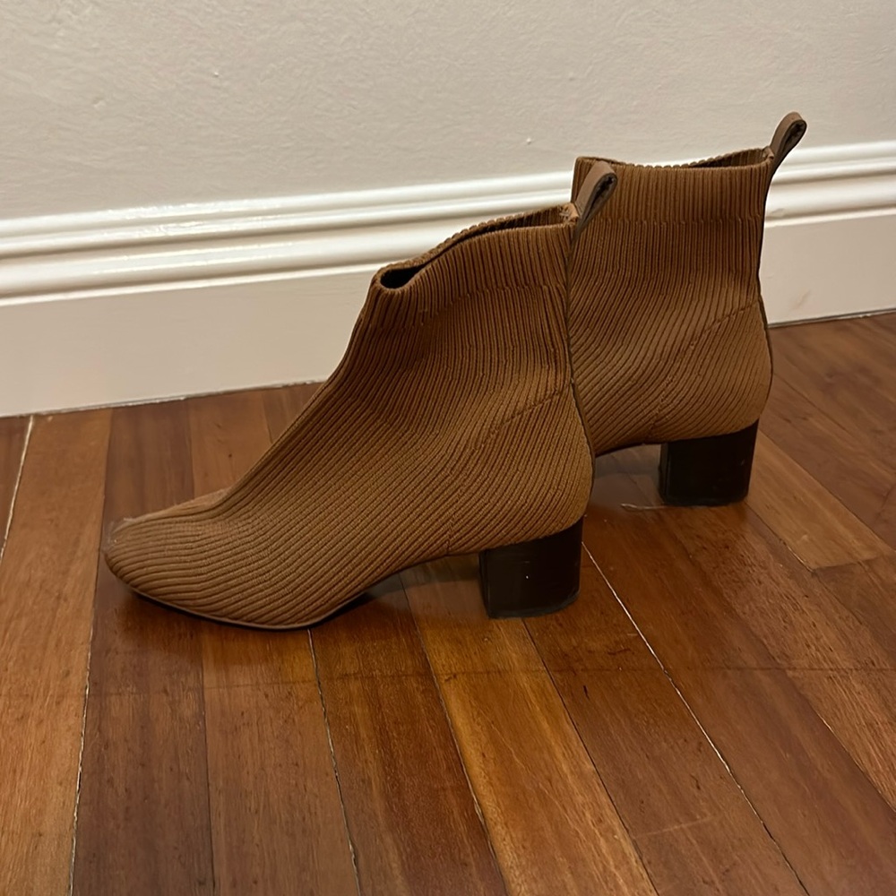 Glove boot Everlane shoes